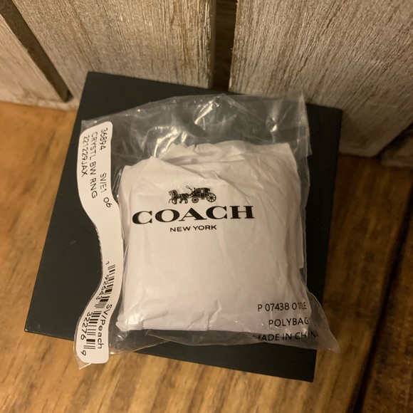 BNWT Coach Ring (Rare) with Light Pink/Peach Stones - Picture 5 of 7